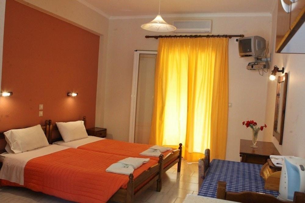 Irene Apartments Agios Gordios  Exterior photo